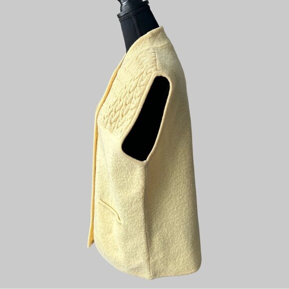 Vintage Hagger Pure Wool Sleeveless Cardigan Vest Made in Hong Kong - Picture 2 of 13